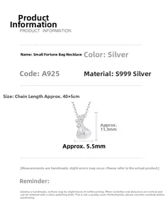 Détail macro du pendentif sac de chance en argent S999 avec dimensions du collier