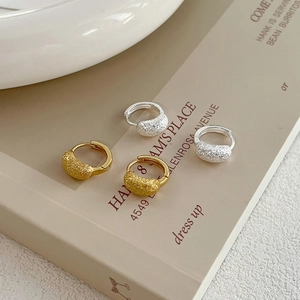 Boucles d'Oreilles Anneaux Minimalistes en Argent Sterling 925 pour Femmes Mat Poussière d'Étoile Poli Géométrique Petites Boucles d'Oreilles Bijoux Cadeau
