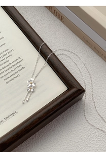 Dettagli della collana di gardenia in argento sterling S999 con tocchi dorati