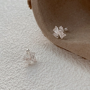 Élégantes boucles d'oreilles nœud papillon en argent fin S999 au design filigrane