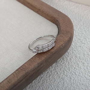 S925 sterling silver snake skin ring with shimmering cubic zirconia and open design