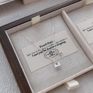 Minimalist S925 sterling silver necklace with teardrop pendant in wooden jewelry box