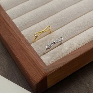 Elegant S925 sterling silver bow rings in gold and silver finish for women