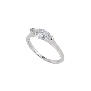 Exquisite S925 sterling silver ring with marquise-cut marquise diamond for women