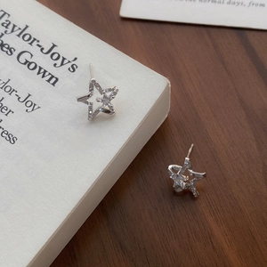 Sparkling S999 sterling silver star stud earrings with white cubic zirconia crystals
