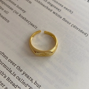 Vintage style S925 silver adjustable gold ring featuring a minimalist star engraving