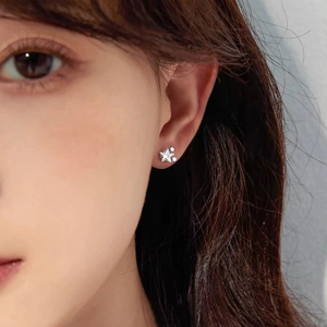 Boucles d'oreilles puces étoiles en argent sterling S999 avec pierres de zircone micro-serties
