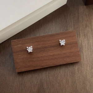 Boucles d'oreilles étoiles en argent sterling S999 avec cristal facetté étincelant