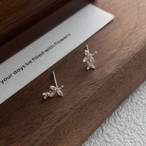 Minimalist S999 sterling silver osmanthus flower stud earrings with zircon stones
