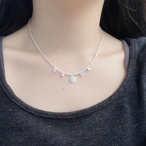 Élégant collier de perles en argent S925 avec pendentifs carrés et ronds en zircon