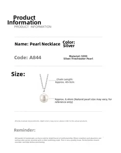 Détail d'un collier en argent S999 orné d'une perle d'eau douce élégante de 8,4 mm