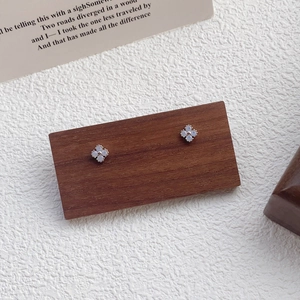 Minimalist S999 sterling silver aurora clover stud earrings with translucent gemstones
