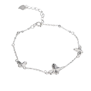 Bracelet raffiné en argent sterling S925 avec des breloques papillons scintillantes