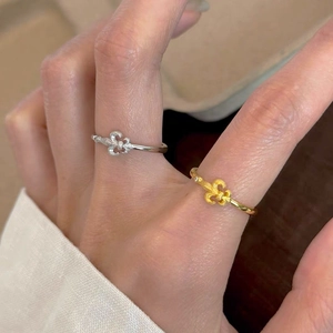 Bagues fleur de lys en argent sterling S925 avec finition mate et petits accents diamants