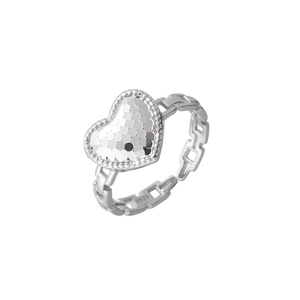 S925 sterling silver heart ring with hammer finish and stylish chain band design