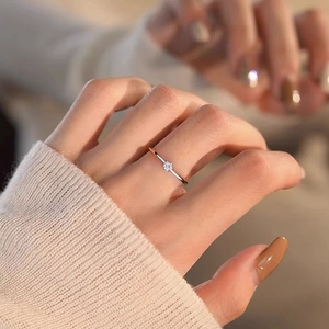 Minimalist S999 sterling silver six-prong cubic zirconia ring for women on hand