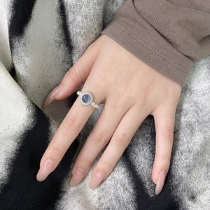 Elegant S925 sterling silver ring with blue gemstone and pearl strand band for women