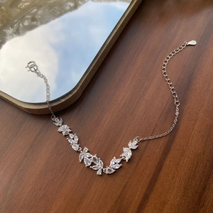 Elegantes S925 Sterling Silber Wisteria Armband mit funkelnden Marquise-Zirkonia-Steinen