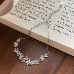 Exquisites S925 Sterlingsilber Wisteria Blumenarmband mit funkelnden Zirkonia im Marquise-Schliff