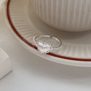 S925 sterling silver frosted heart open ring with beaded wavy edge and minimalist design