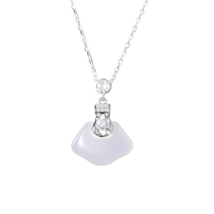Collier en argent S925 avec pendentif nuage en calcédoine et détails en zircon