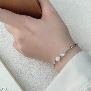 S925 sterling silver bamboo style bracelet with white mother of pearl and zircon details
