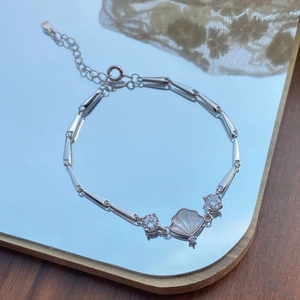 Elegant S925 sterling silver bamboo style bracelet with white mother of pearl shell charm