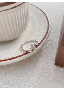 Close-up of S925 sterling silver butterfly ring with micro-set zircon on the wings