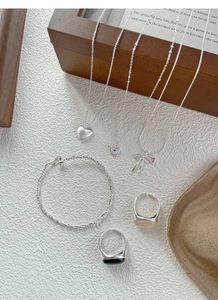Set di gioielli in argento S925 con collane a cuore e anelli con pietre preziose set