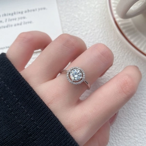 Anello di Fidanzamento Halo con Moissanite Taglio Rotondo in Argento Sterling 925 Regolabile Gioielli da Donna Luccicanti Matrimonio