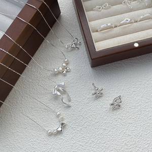 Parure collier perle nœud en argent S925 avec bagues assorties et boucles d'oreilles fleurs
