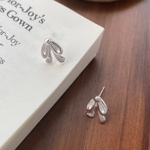 Polished S925 sterling silver bow tie stud earrings with abstract layered petal design