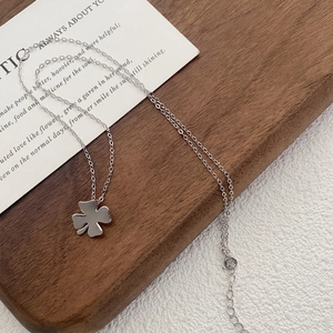 Minimalistische S925 Sterlingsilber Kleeblatt Halskette mit feiner Gliederkette für Damen