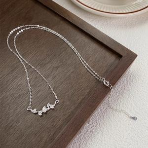 Élégant Collier Pendentif Feuille de Ginkgo en Argent Fin 999 Avec Zircone Scintillante Pour Bijoux Élégants Pour Femmes