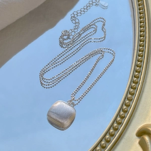 Collier Pendentif Carré Brossé en Argent Sterling 925 Minimaliste pour Femme Bijoux de Collier de Chaîne à Billes Géométriques