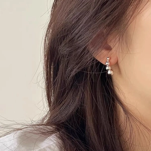 Minimalist S925 sterling silver geometric bead earrings with four polished spheres