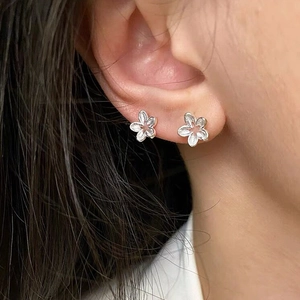 925 Sterling Silver Flower Stud Earrings For Women Hollow Five-Petal Small Fresh Design Sweet Elegant Earring Jewelry