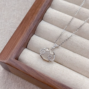 S925 sterling silver necklace with chalcedony Ruyi pendant and sparkling diamonds