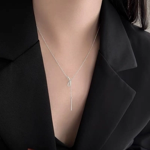Collier Lariat Nœud en Argent Sterling S925 pour Femme Simple Réglable Gland Strass Incrusté Bijoux de Mode Cadeau