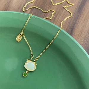Élégant collier chat en argent S925 doré avec jade et pendentif de bénédiction Ping An