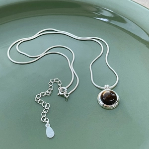 Elegant S925 sterling silver tiger eye stone pendant necklace with silver snake chain