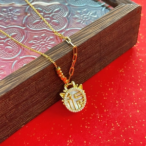 S925 Silber Goldene Drachenkette mit Fu-Anhänger und funkelnden weißen Zirkonia