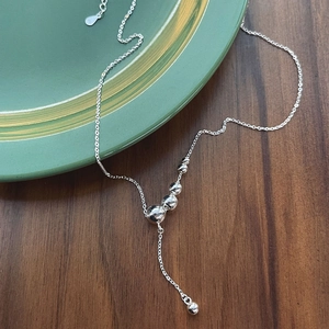 Minimalistische S925 Sterling Silber Kugelkette mit polierten Perlen auf feiner Gliederkette