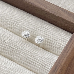 S925 sterling silver camellia flower stud earrings with detailed 3D rose design for women