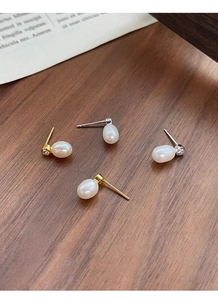 Détails de boucles d'oreilles en argent S925 avec perles d'eau douce et petits diamants