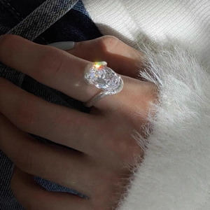 Bague en argent sterling S925 avec grand zircon ovale aurora et texture métal brossé