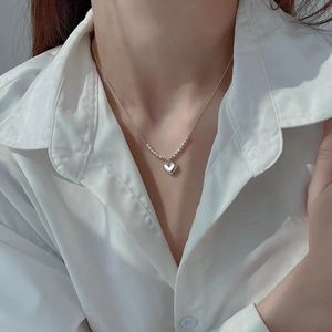 Minimalist S925 sterling silver heart pendant necklace with round beads on model