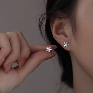 Sparkling S999 sterling silver cherry blossom flower stud earrings for women with small crystals