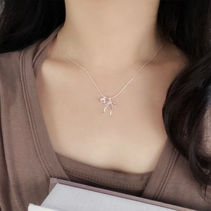 S925 sterling silver bow necklace with pink pear-shaped gemstone on thin snake chain