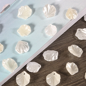Perline di Petali di Peonia in Perla Artificial ABS Per DIY Creazione di Gioielli Accessori per Capelli Tradizionali Charms Botanici Per Donna Artigianato